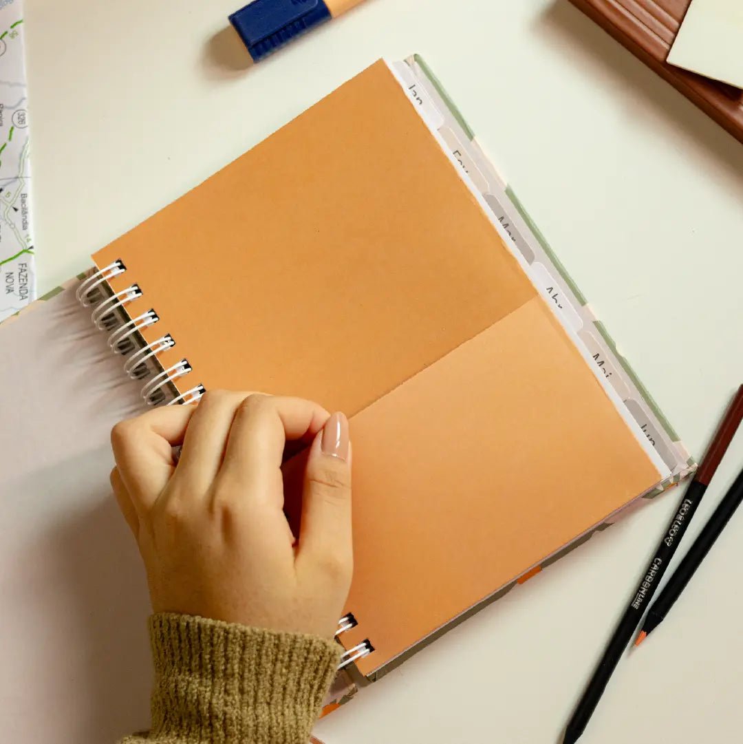 PLANNER CLASSIC 2026 MAGNOLIA BOHO TRACOS - Magnolia Iguatemi Esplanada